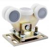 Liugvärava rullik W-04/M; polüamiid; reguleeritav ja kiigel; siinile 70*70/4mm; 400kg/avale 3-5m