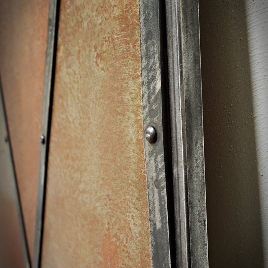 liuguks rusty metal x-kujulised terasdetailid