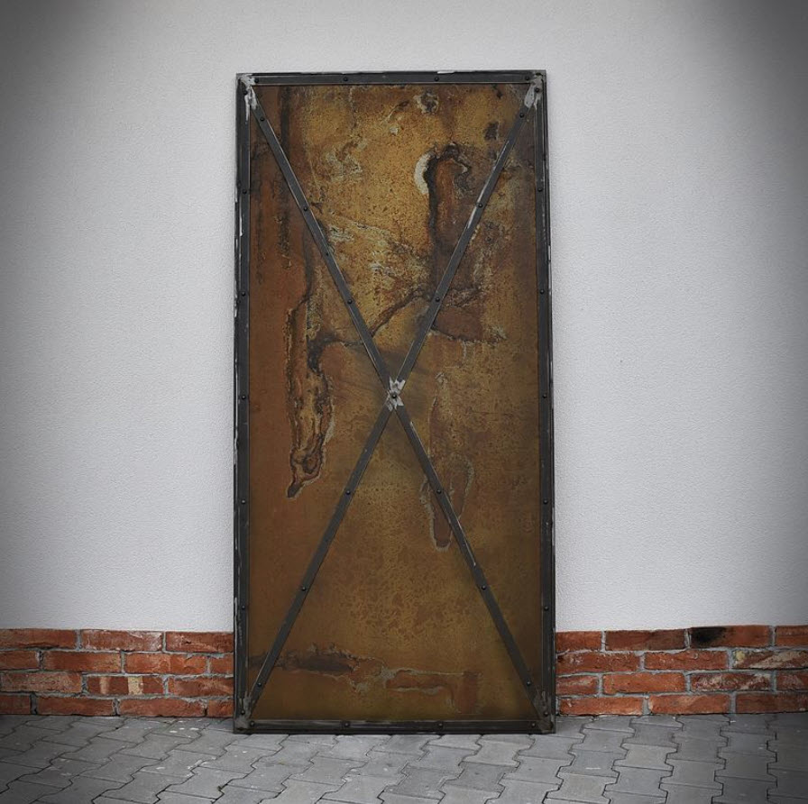 liuguks rusty metal metallist liuguks