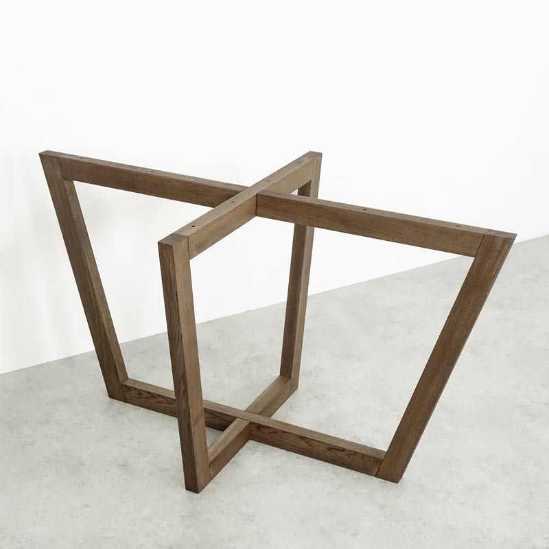 tammepuidust laua jalg KARO külgvaade